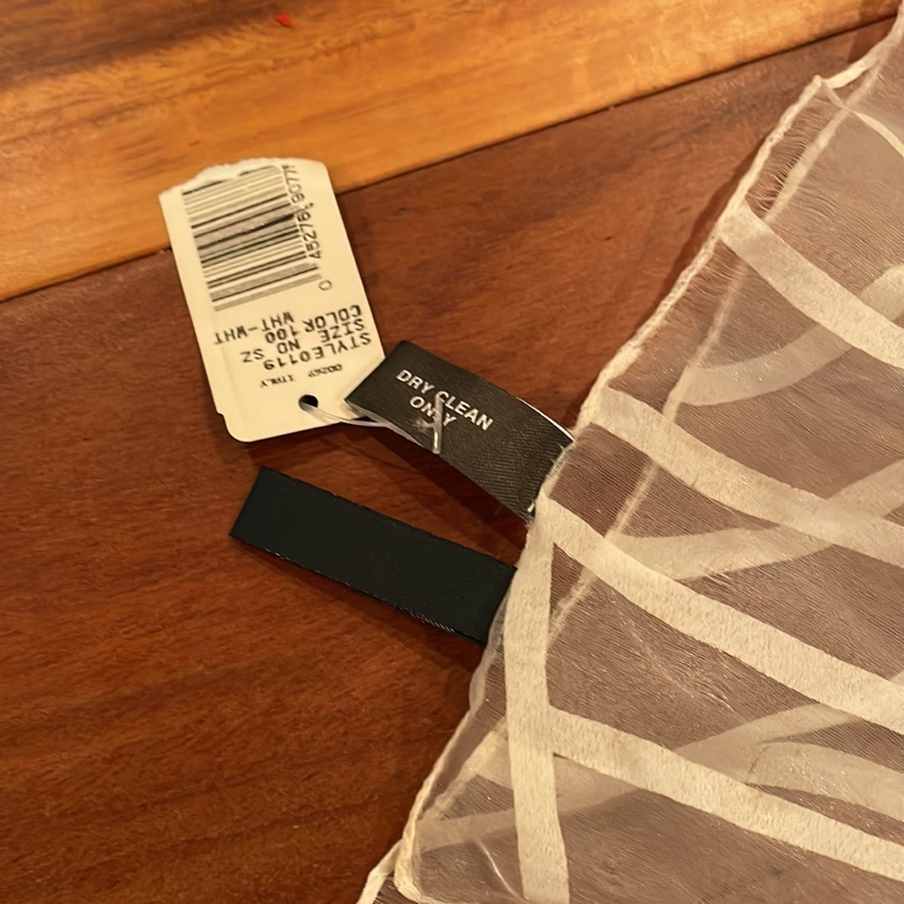BRIDGETOWN COLLECTION SCARF NWT - Picture 2 of 6